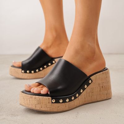Klapki damskie letnie Renee ze sklepu: renee.pl w kategorii: Klapki damskie - zdjęcie 6BEED23A-9DF-769_405938