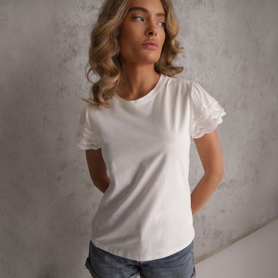 Bluzka damska na wiosnę Renee ze sklepu: renee.pl w kategorii: Bluzki damskie - zdjęcie 6BEED23A-9DF-769_405959