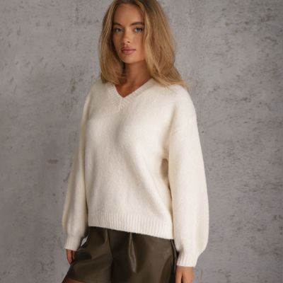 Sweter damski na zimę Renee ze sklepu: renee.pl w kategorii: Swetry damskie - zdjęcie 6BEED23A-9DF-769_409530