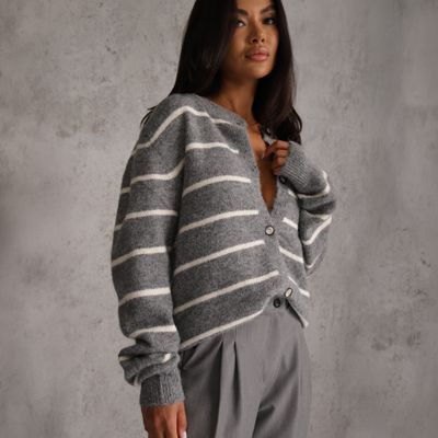 Sweter damski Renee ze sklepu: renee.pl w kategorii: Swetry damskie - zdjęcie 6BEED23A-9DF-769_409989