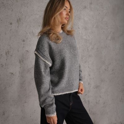 Sweter damski Renee ze sklepu: renee.pl w kategorii: Swetry damskie - zdjęcie 6BEED23A-9DF-769_409998