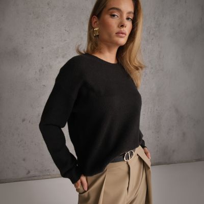 Renee - Sweter damski na zimę ze sklepu: renee.pl w kategorii: Swetry damskie - zdjęcie 6BEED23A-9DF-769_410073