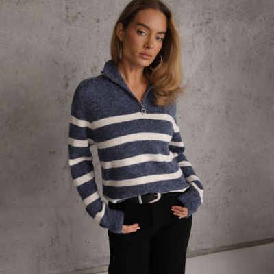 Sweter damski casual Renee ze sklepu: renee.pl w kategorii: Swetry damskie - zdjęcie 6BEED23A-9DF-769_410450