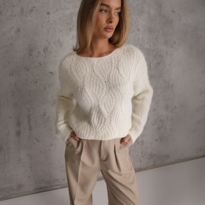 Renee - Sweter damski na lato ze sklepu: renee.pl w kategorii: Swetry damskie - zdjęcie 6BEED23A-9DF-769_410475