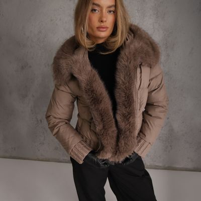 Renee - Kurtka damska zimowa ze sklepu: renee.pl w kategorii: Kurtki damskie - zdjęcie 6BEED23A-9DF-769_410570