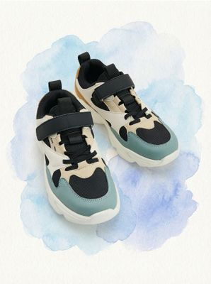 Buty sportowe dziecięce wiosenne Reserved ze sklepu: Reserved w kategorii: Buty sportowe dziecięce - zdjęcie 74CCA4C-3C1-6972_019IM
