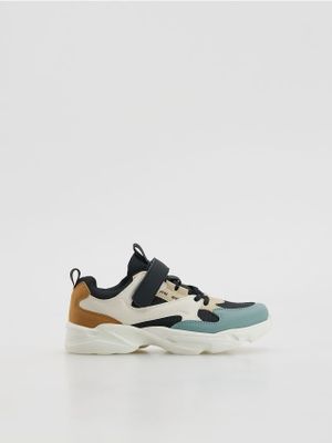 Buty sportowe dziecięce wiosenne Reserved ze sklepu: Reserved w kategorii: Buty sportowe dziecięce - zdjęcie 74CCA4C-3C1-6972_019IM
