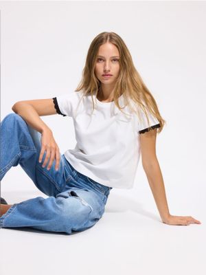 Bluzka damska casual Reserved ze sklepu: Reserved w kategorii: Bluzki damskie - zdjęcie 74CCA4C-3C1-6972_028KF