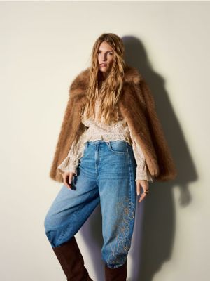 Jeansy damskie Reserved ze sklepu: Reserved w kategorii: Jeansy damskie