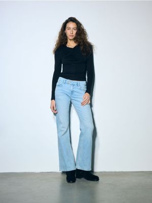 Bluzka damska casual Reserved ze sklepu: Reserved w kategorii: Bluzki damskie - zdjęcie 74CCA4C-3C1-6972_088KF