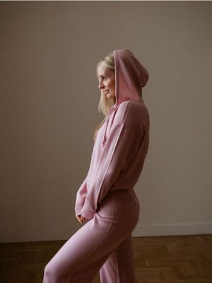 Sweter damski Reserved ze sklepu: Reserved w kategorii: Swetry damskie - zdjęcie 74CCA4C-3C1-6972_091EE