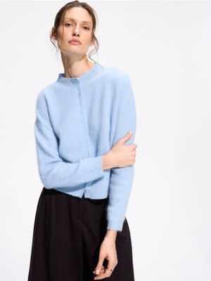 Sweter damski casual Reserved ze sklepu: Reserved w kategorii: Swetry damskie - zdjęcie 74CCA4C-3C1-6972_122JA