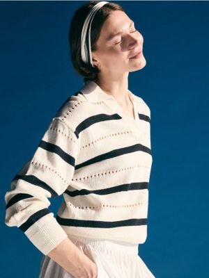 Sweter damski Reserved ze sklepu: Reserved w kategorii: Swetry damskie - zdjęcie 74CCA4C-3C1-6972_145IT