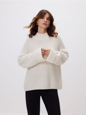 Sweter damski casualowy Reserved ze sklepu: Reserved w kategorii: Swetry damskie - zdjęcie 74CCA4C-3C1-6972_153GS