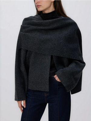 Sweter damski casual na zimę Reserved ze sklepu: Reserved w kategorii: Swetry damskie - zdjęcie 74CCA4C-3C1-6972_161IM