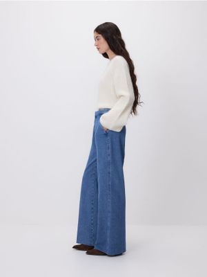 Jeansy damskie casual Reserved ze sklepu: Reserved w kategorii: Jeansy damskie - zdjęcie 74CCA4C-3C1-6972_170IL