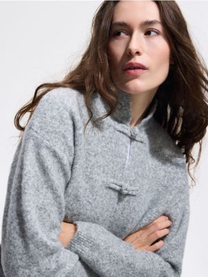 Sweter damski zimowy Reserved ze sklepu: Reserved w kategorii: Swetry damskie - zdjęcie 74CCA4C-3C1-6972_188MJ