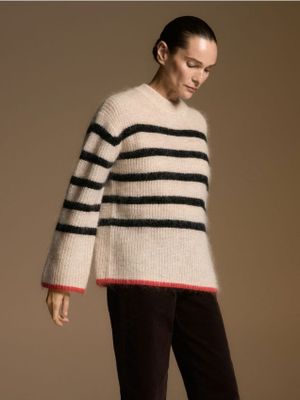 Sweter damski casual Reserved ze sklepu: Reserved w kategorii: Swetry damskie - zdjęcie 74CCA4C-3C1-6972_190HW