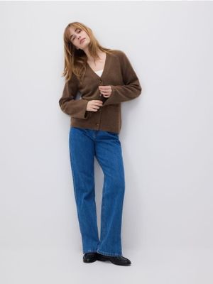Sweter damski casual Reserved ze sklepu: Reserved w kategorii: Swetry damskie - zdjęcie 74CCA4C-3C1-6972_247HI