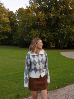 Sweter damski casual Reserved ze sklepu: Reserved w kategorii: Swetry damskie - zdjęcie 74CCA4C-3C1-6972_260GV