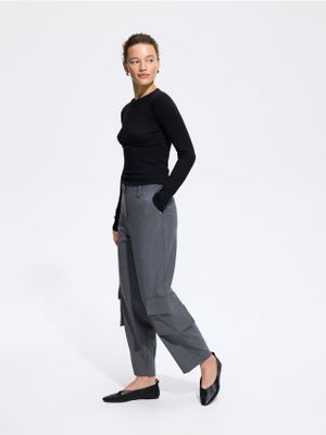 Bluzka damska casual Reserved ze sklepu: Reserved w kategorii: Bluzki damskie - zdjęcie 74CCA4C-3C1-6972_260KF