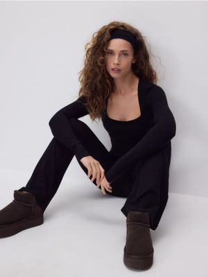 Bluzka damska casual Reserved ze sklepu: Reserved w kategorii: Bluzki damskie - zdjęcie 74CCA4C-3C1-6972_264HS