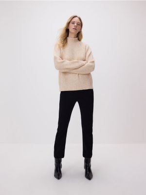 Sweter damski zimowy Reserved ze sklepu: Reserved w kategorii: Swetry damskie - zdjęcie 74CCA4C-3C1-6972_273HI