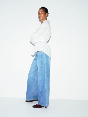 Jeansy damskie casual Reserved ze sklepu: Reserved w kategorii: Jeansy damskie - zdjęcie 74CCA4C-3C1-6972_291KS