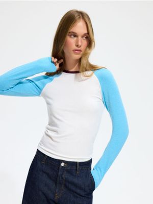 Bluzka damska wiosenna casual Reserved ze sklepu: Reserved w kategorii: Bluzki damskie - zdjęcie 74CCA4C-3C1-6972_293KF