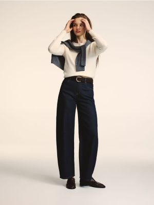 Jeansy damskie casual Reserved ze sklepu: Reserved w kategorii: Jeansy damskie - zdjęcie 74CCA4C-3C1-6972_294KS