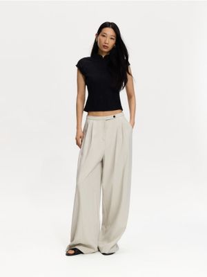 Bluzka damska casual Reserved ze sklepu: Reserved w kategorii: Bluzki damskie - zdjęcie 74CCA4C-3C1-6972_429HT