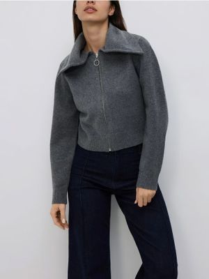 Sweter damski casualowy Reserved ze sklepu: Reserved w kategorii: Swetry damskie - zdjęcie 74CCA4C-3C1-6972_471HH