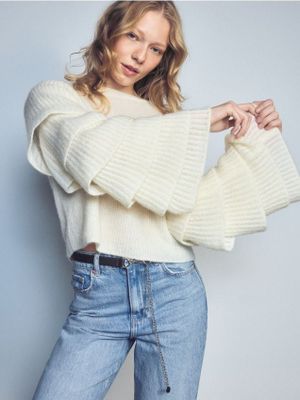 Sweter damski Reserved ze sklepu: Reserved w kategorii: Swetry damskie - zdjęcie 74CCA4C-3C1-6972_475HH