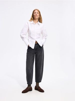 Jeansy damskie w miejskim stylu Reserved ze sklepu: Reserved w kategorii: Jeansy damskie