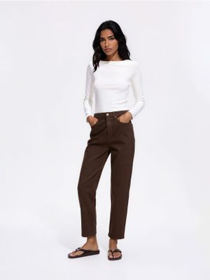 Jeansy damskie w miejskim stylu Reserved ze sklepu: Reserved w kategorii: Jeansy damskie - zdjęcie 74CCA4C-3C1-6972_521JX