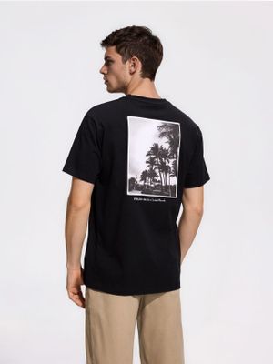 T-shirt męski młodzieżowy na wiosnę Reserved ze sklepu: Reserved w kategorii: T-shirty męskie - zdjęcie 74CCA4C-3C1-6972_561IO