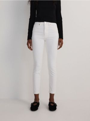 Jeansy damskie w miejskim stylu Reserved ze sklepu: Reserved w kategorii: Jeansy damskie