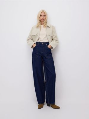 Jeansy damskie casual Reserved ze sklepu: Reserved w kategorii: Jeansy damskie - zdjęcie 74CCA4C-3C1-6972_577GE
