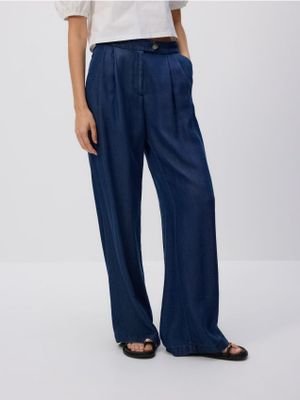 Jeansy damskie casual Reserved ze sklepu: Reserved w kategorii: Jeansy damskie - zdjęcie 74CCA4C-3C1-6972_583CY