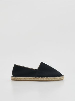Espadryle męskie na lato Reserved ze sklepu: Reserved w kategorii: Espadryle męskie - zdjęcie 74CCA4C-3C1-6972_599IE