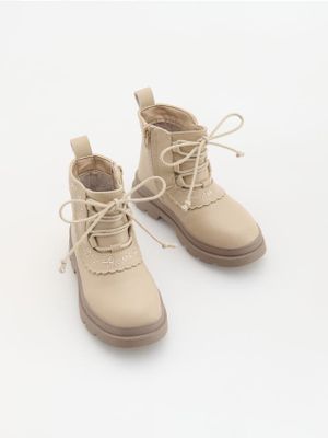 Buty zimowe dziecięce na zimę Reserved ze sklepu: Reserved w kategorii: Buty zimowe dziecięce - zdjęcie 74CCA4C-3C1-6972_599LC