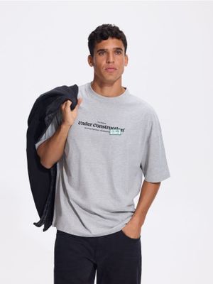 T-shirt męski w stylu młodzieżowym Reserved ze sklepu: Reserved w kategorii: T-shirty męskie - zdjęcie 74CCA4C-3C1-6972_607IO