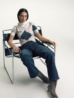 Sweter damski casual Reserved ze sklepu: Reserved w kategorii: Swetry damskie - zdjęcie 74CCA4C-3C1-6972_682KO
