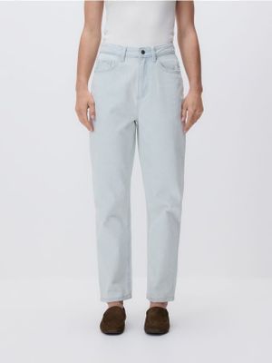 Jeansy damskie casual Reserved ze sklepu: Reserved w kategorii: Jeansy damskie - zdjęcie 74CCA4C-3C1-6972_702IR