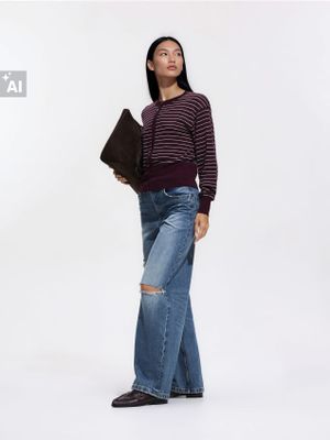 Sweter damski casualowy Reserved ze sklepu: Reserved w kategorii: Swetry damskie - zdjęcie 74CCA4C-3C1-6972_760KZ