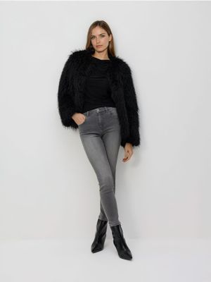Jeansy damskie casual Reserved ze sklepu: Reserved w kategorii: Jeansy damskie - zdjęcie 74CCA4C-3C1-6972_770FZ