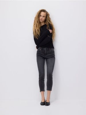 Jeansy damskie casual Reserved ze sklepu: Reserved w kategorii: Jeansy damskie - zdjęcie 74CCA4C-3C1-6972_772FZ