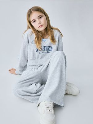Bluza dziewczęca wiosenna Reserved ze sklepu: Reserved w kategorii: Bluzy dziewczęce - zdjęcie 74CCA4C-3C1-6972_786HT