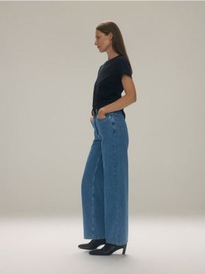 Jeansy damskie letnie Reserved ze sklepu: Reserved w kategorii: Jeansy damskie - zdjęcie 74CCA4C-3C1-6972_827AX