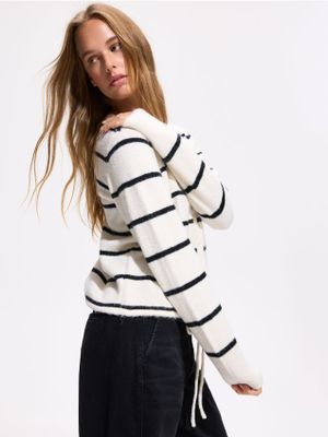 Sweter damski na zimę Reserved ze sklepu: Reserved w kategorii: Swetry damskie - zdjęcie 74CCA4C-3C1-6972_834KN